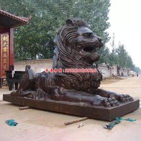 匯豐銀行門(mén)口的銅獅子