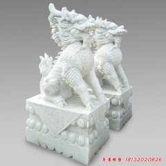 入口麒麟雕塑