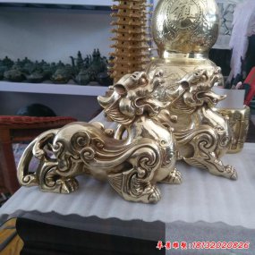 一對(duì)銅貔貅
